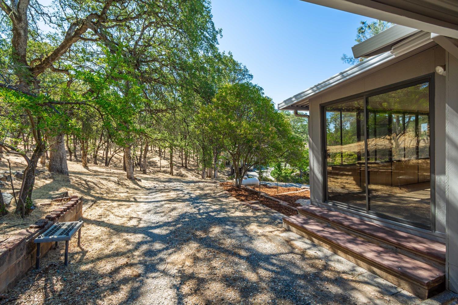 Swallow Court, Penn Valley, California image 31