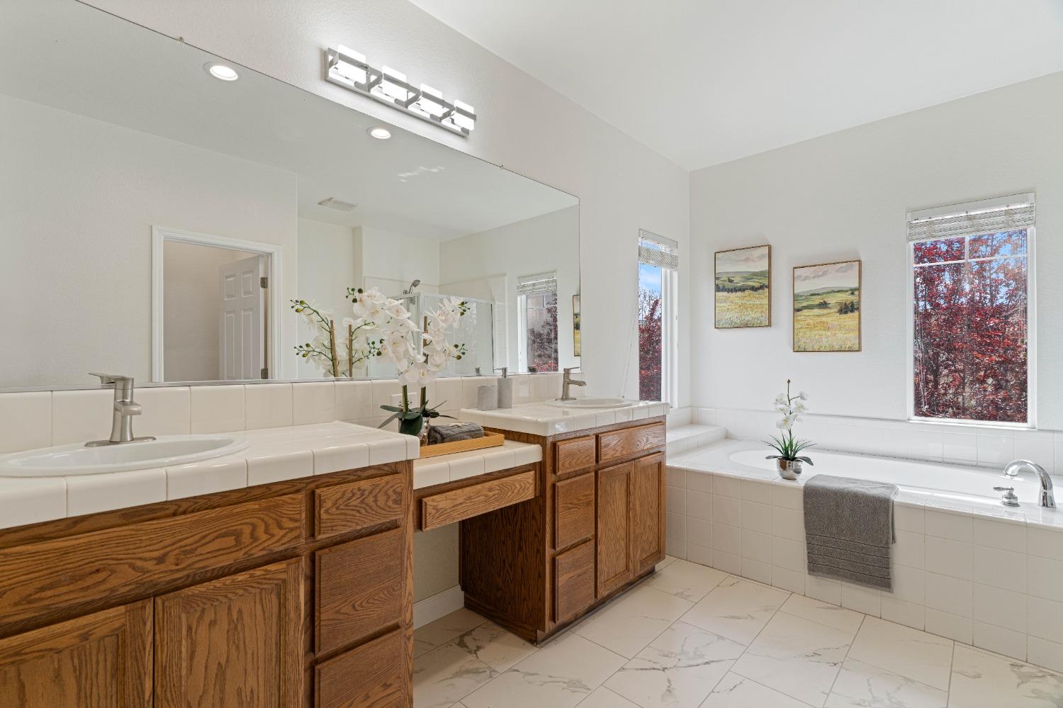 Detail Gallery Image 24 of 31 For 1736 Churchill Downs Cir, Oakdale,  CA 95361 - 4 Beds | 2/1 Baths