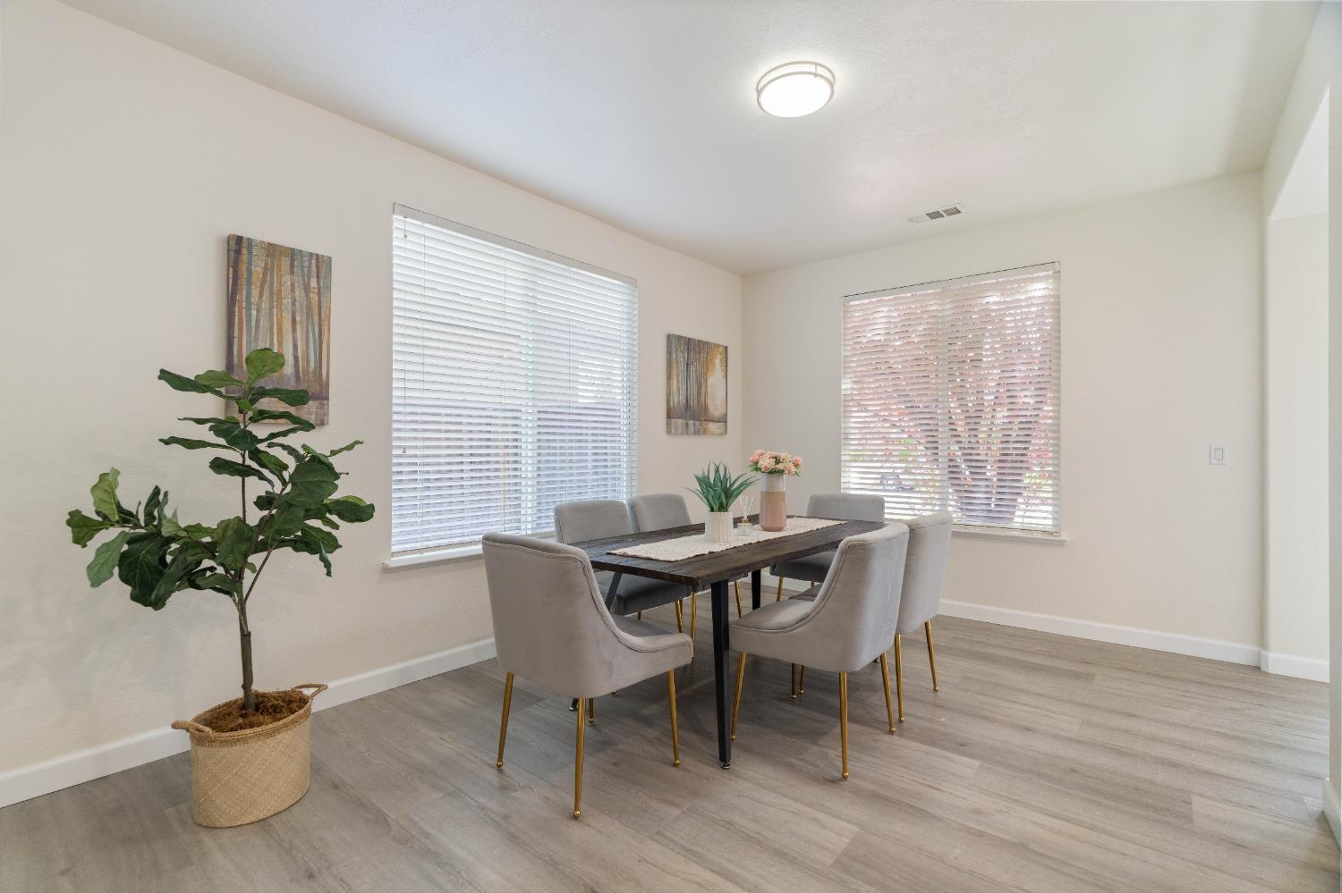 Detail Gallery Image 9 of 31 For 1736 Churchill Downs Cir, Oakdale,  CA 95361 - 4 Beds | 2/1 Baths