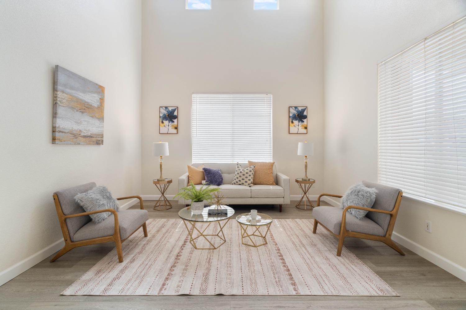 Detail Gallery Image 4 of 31 For 1736 Churchill Downs Cir, Oakdale,  CA 95361 - 4 Beds | 2/1 Baths