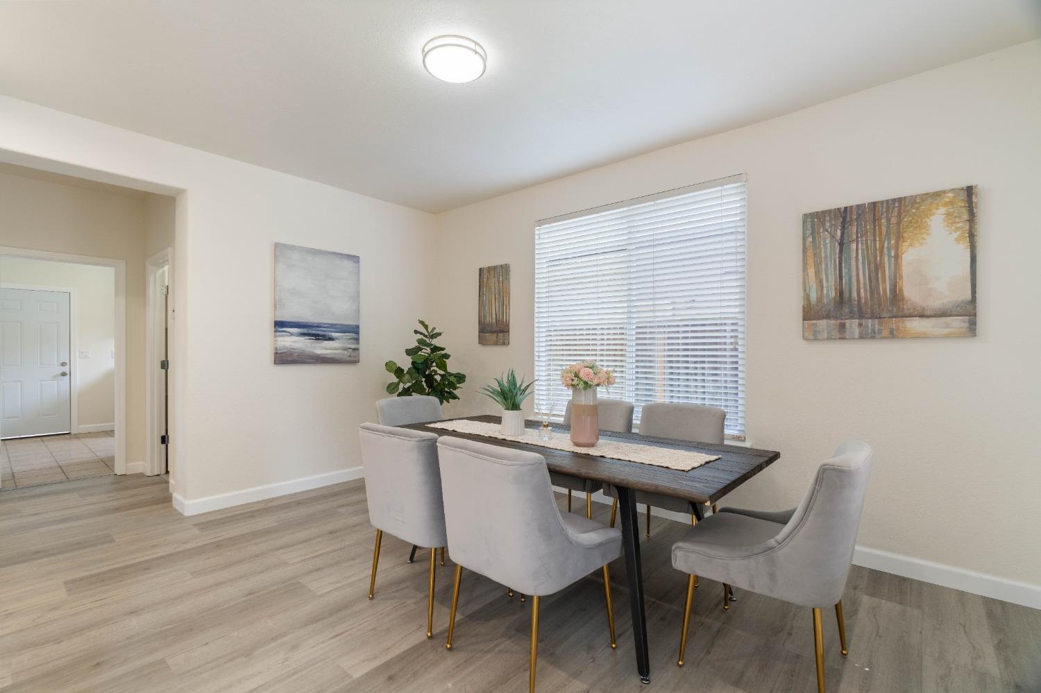 Detail Gallery Image 7 of 31 For 1736 Churchill Downs Cir, Oakdale,  CA 95361 - 4 Beds | 2/1 Baths