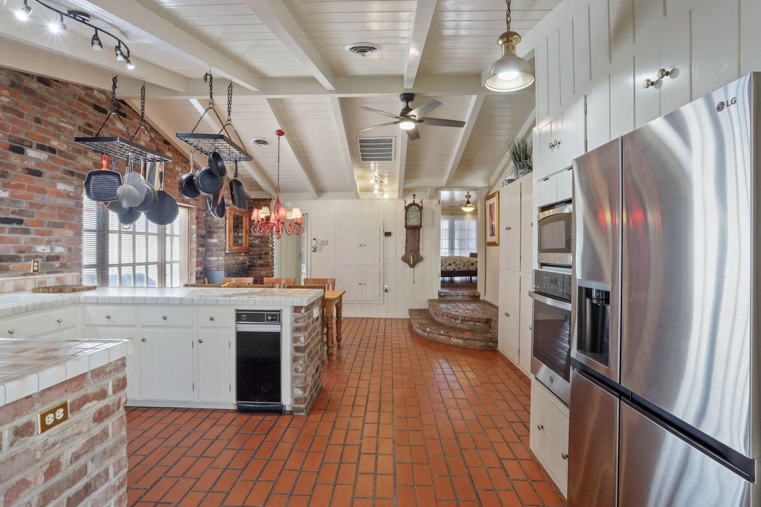 Detail Gallery Image 29 of 91 For 1900 W Lowell Ave, Tracy,  CA 95376 - 5 Beds | 3/1 Baths