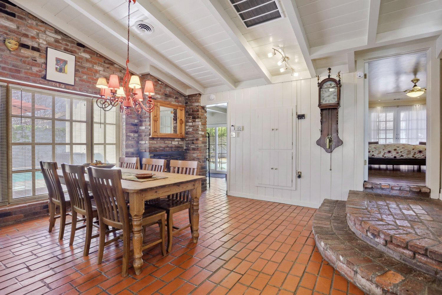 Detail Gallery Image 19 of 91 For 1900 W Lowell Ave, Tracy,  CA 95376 - 5 Beds | 3/1 Baths