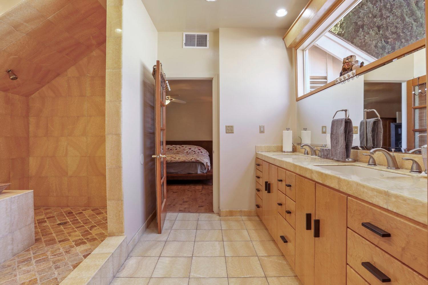 Detail Gallery Image 32 of 91 For 1900 W Lowell Ave, Tracy,  CA 95376 - 5 Beds | 3/1 Baths