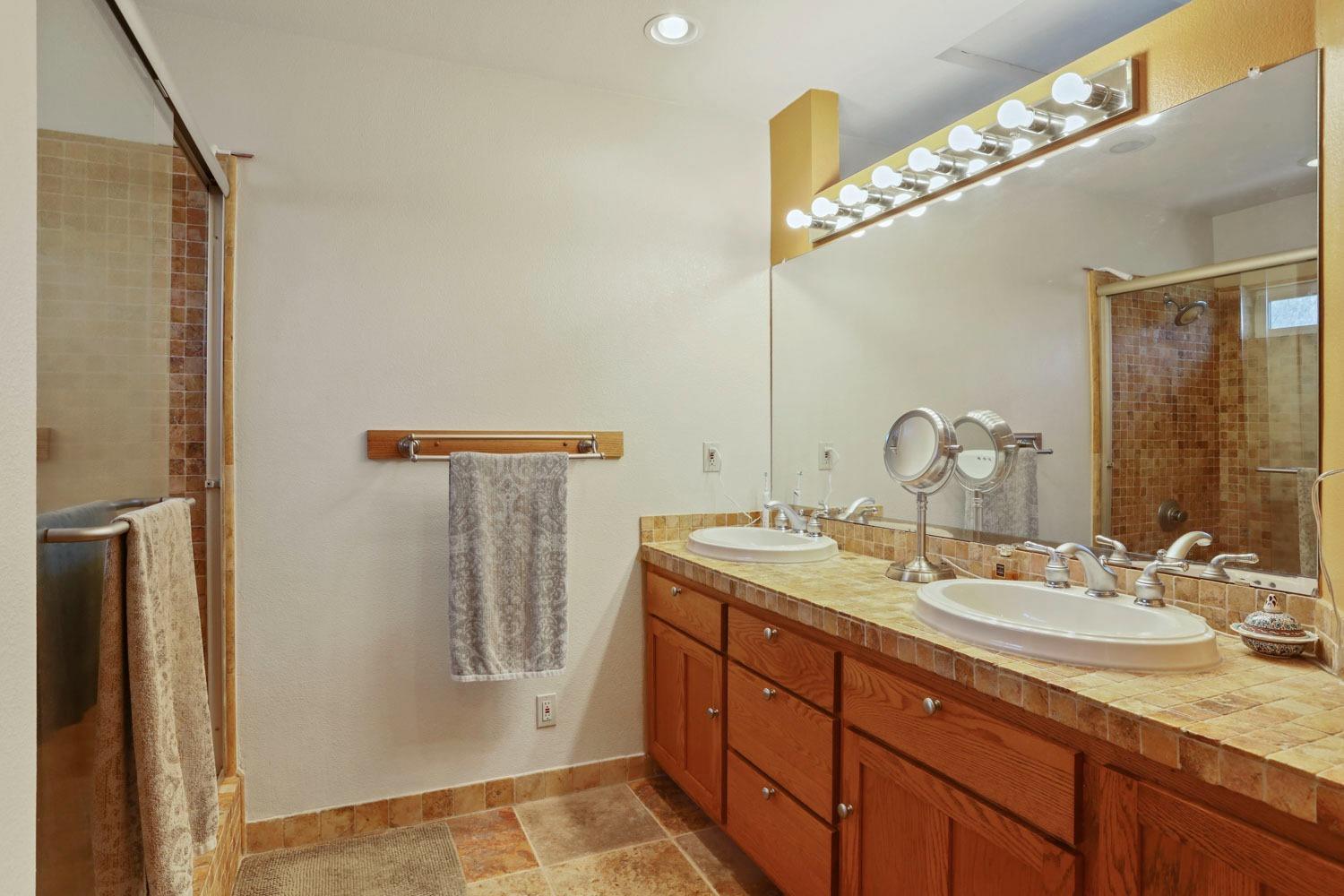 Detail Gallery Image 39 of 91 For 1900 W Lowell Ave, Tracy,  CA 95376 - 5 Beds | 3/1 Baths