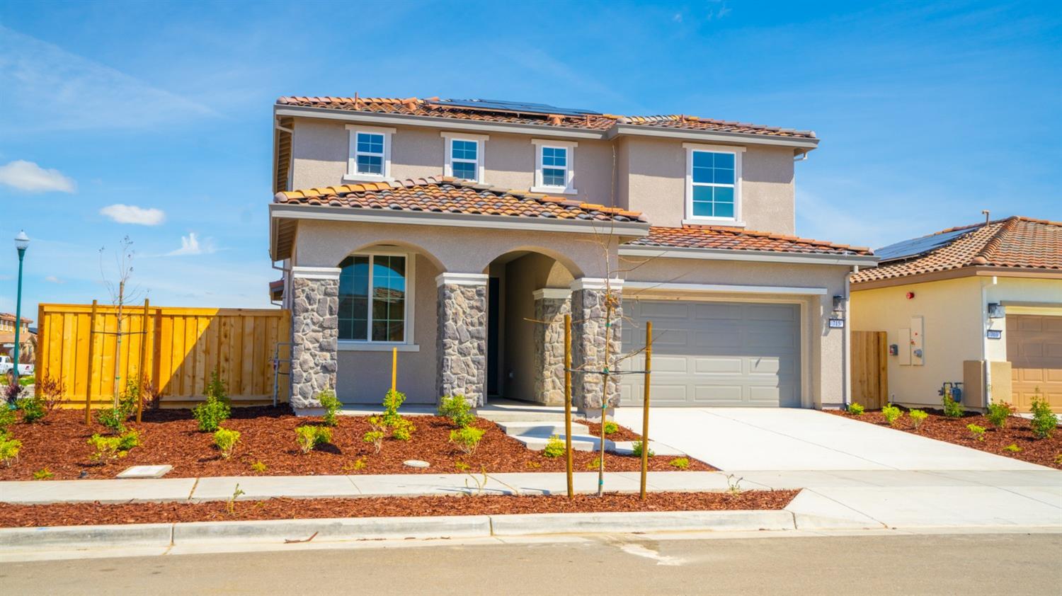 Detail Gallery Image 3 of 37 For 715 Estancia St, Lathrop,  CA 95330 - 4 Beds | 3 Baths
