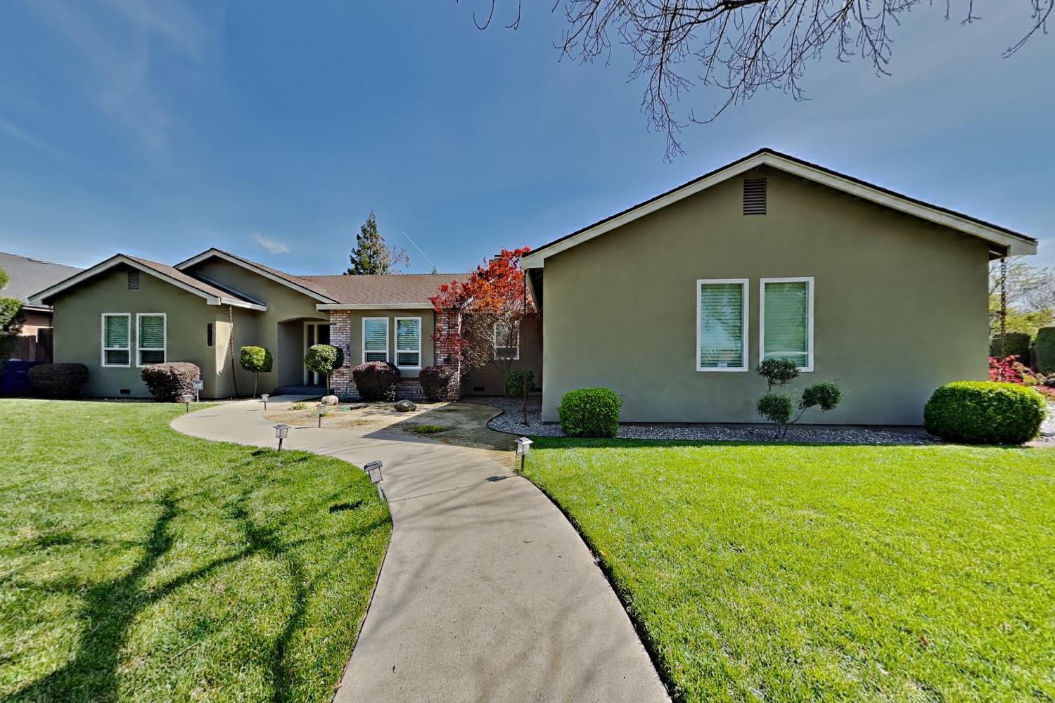 Detail Gallery Image 1 of 92 For 2100 Sherwood - a Ave, Modesto,  CA 95350 - 3 Beds | 2/1 Baths