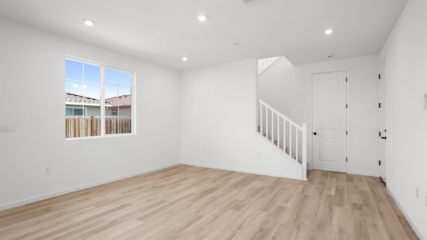 Detail Gallery Image 17 of 37 For 715 Estancia St, Lathrop,  CA 95330 - 4 Beds | 3 Baths