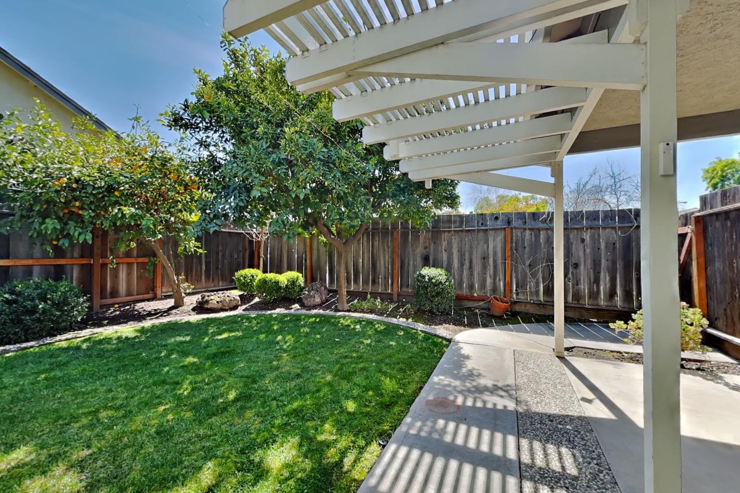 Detail Gallery Image 83 of 92 For 2100 Sherwood - a Ave, Modesto,  CA 95350 - 3 Beds | 2/1 Baths