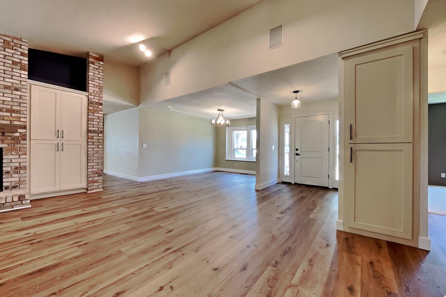 Detail Gallery Image 20 of 92 For 2100 Sherwood - a Ave, Modesto,  CA 95350 - 3 Beds | 2/1 Baths