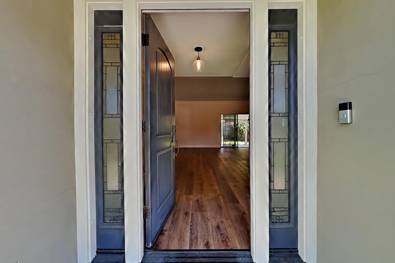 Detail Gallery Image 13 of 92 For 2100 Sherwood - a Ave, Modesto,  CA 95350 - 3 Beds | 2/1 Baths