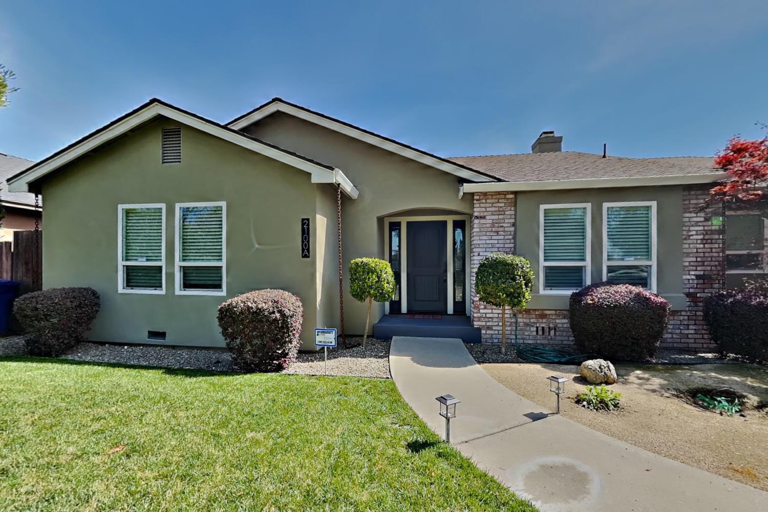 Detail Gallery Image 9 of 92 For 2100 Sherwood - a Ave, Modesto,  CA 95350 - 3 Beds | 2/1 Baths
