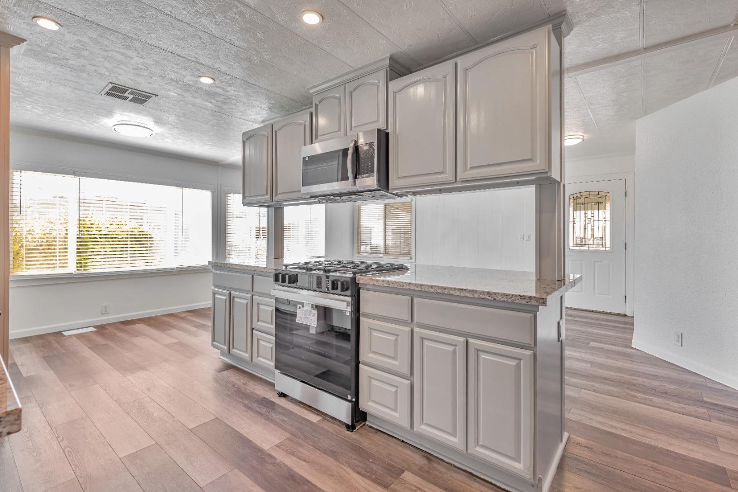 Detail Gallery Image 12 of 30 For 4900 N Highway 99 151, Stockton,  CA 95212 - 3 Beds | 2 Baths