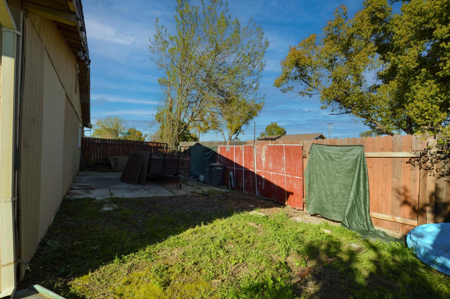 Detail Gallery Image 17 of 17 For 296 Redondo Ave, Sacramento,  CA 95815 - 3 Beds | 1 Baths