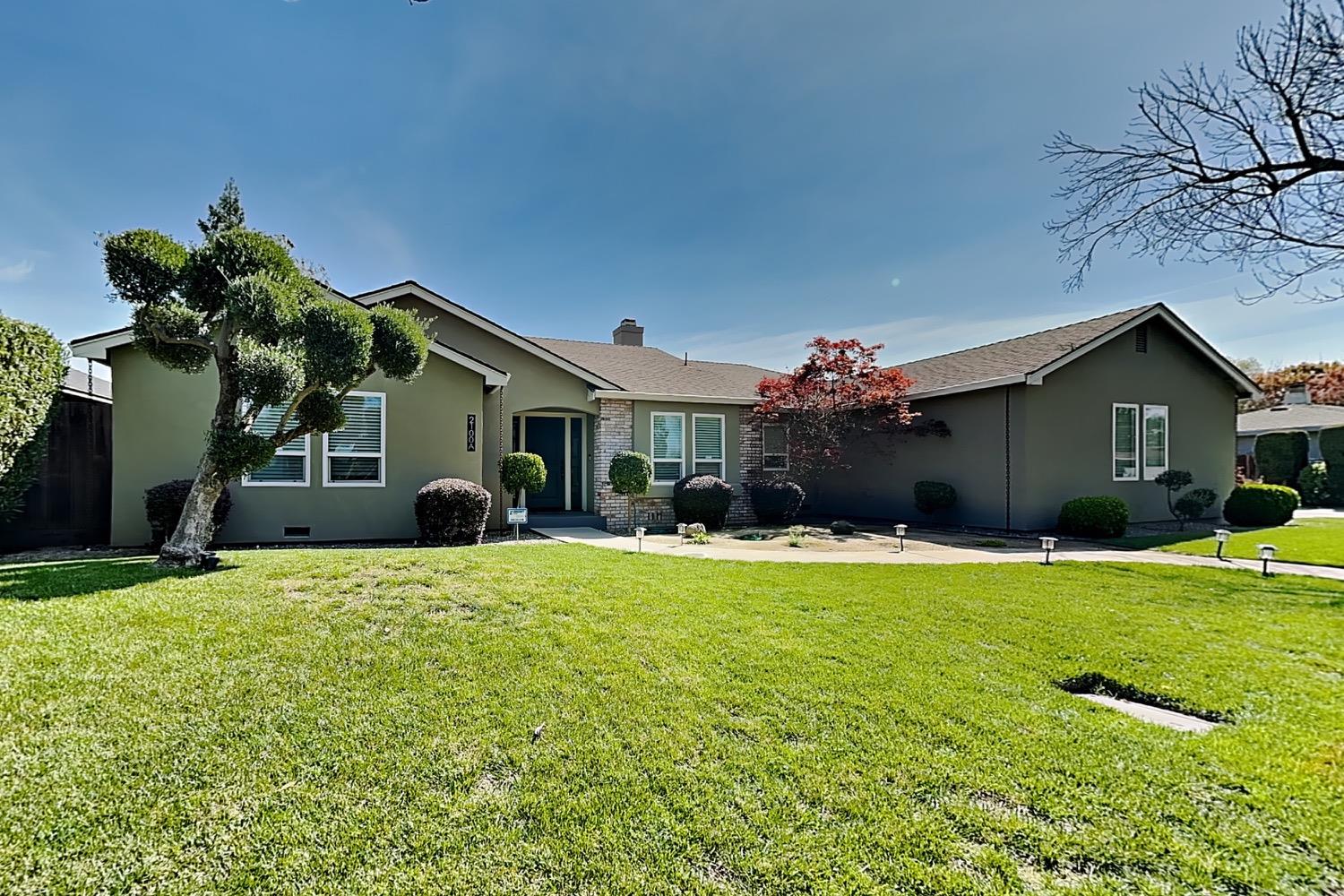 Detail Gallery Image 2 of 92 For 2100 Sherwood - a Ave, Modesto,  CA 95350 - 3 Beds | 2/1 Baths