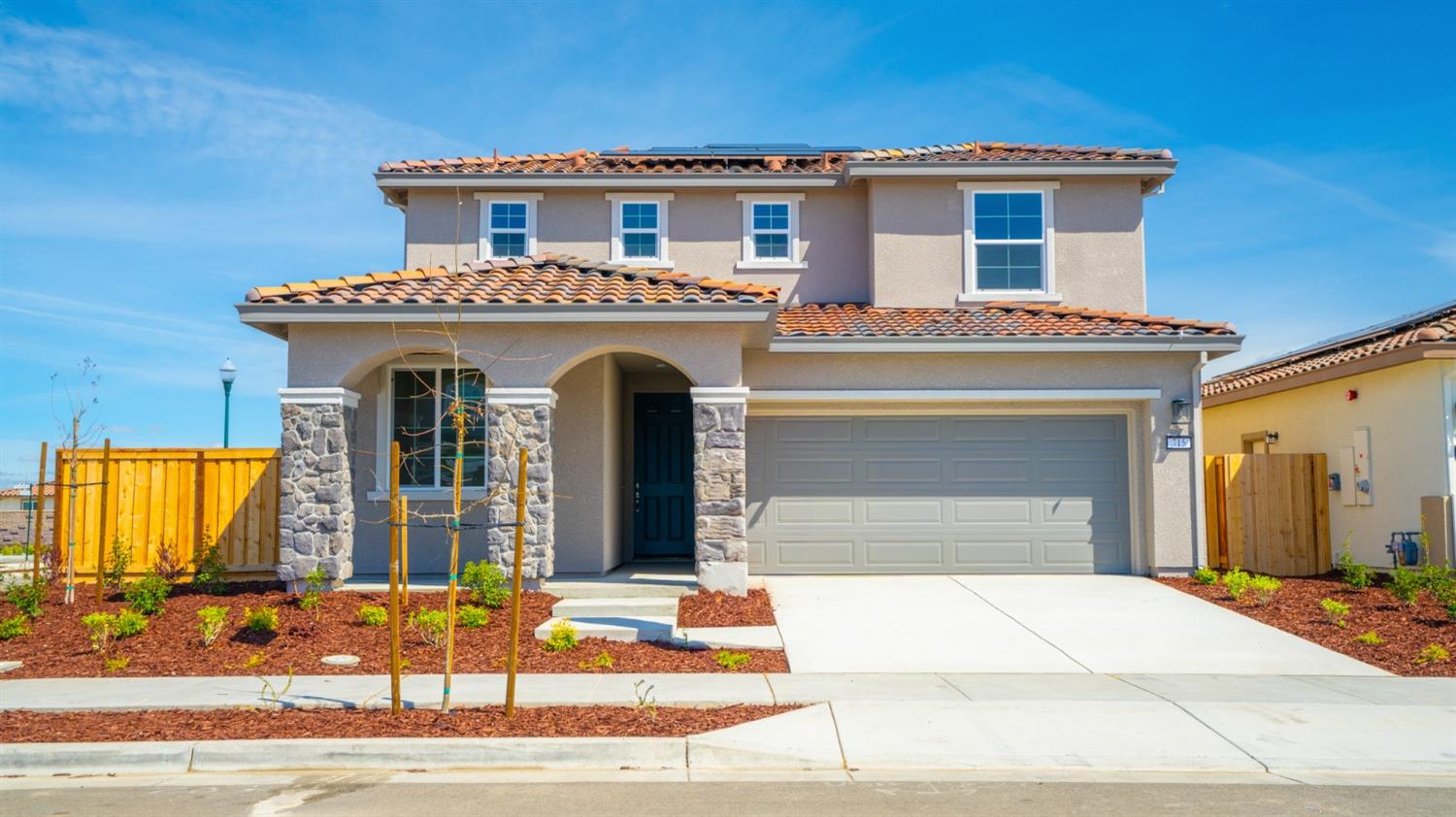 Detail Gallery Image 2 of 37 For 715 Estancia St, Lathrop,  CA 95330 - 4 Beds | 3 Baths