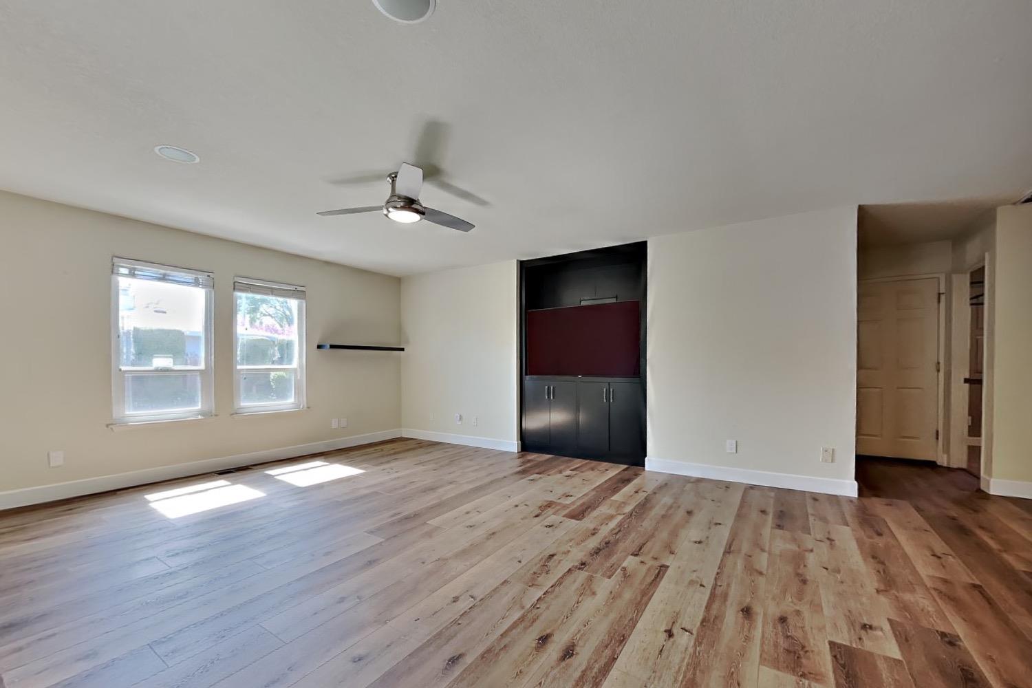 Detail Gallery Image 40 of 92 For 2100 Sherwood - a Ave, Modesto,  CA 95350 - 3 Beds | 2/1 Baths