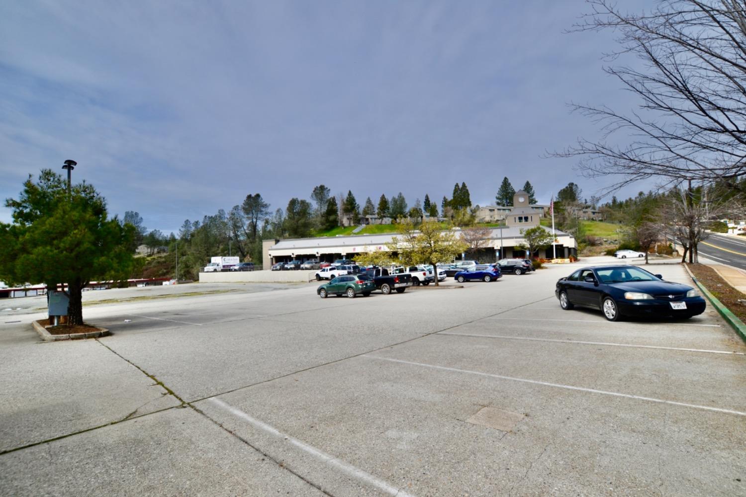 Detail Gallery Image 6 of 14 For 840 E Main St, Grass Valley,  CA 95945 - – Beds | – Baths