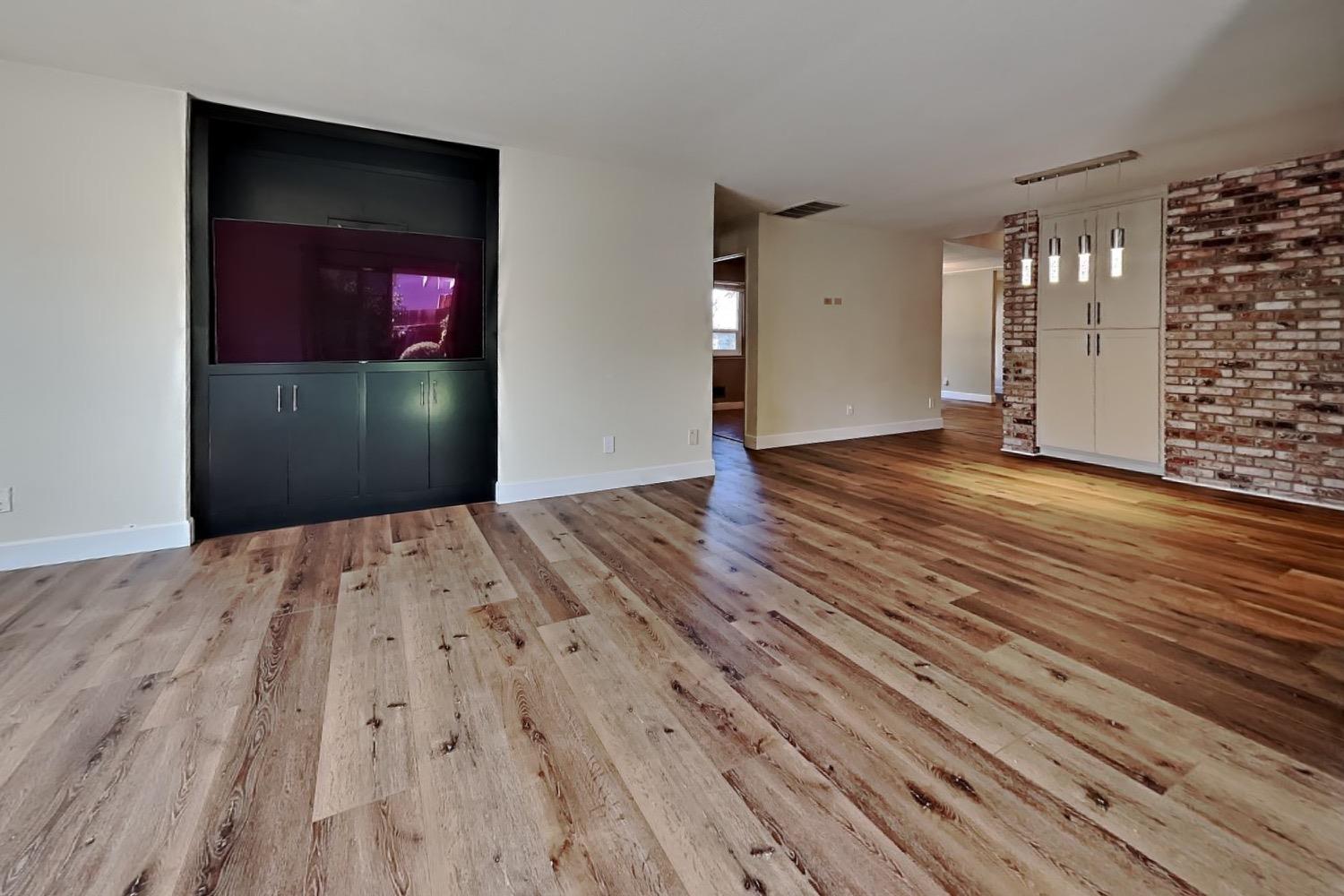 Detail Gallery Image 44 of 92 For 2100 Sherwood - a Ave, Modesto,  CA 95350 - 3 Beds | 2/1 Baths