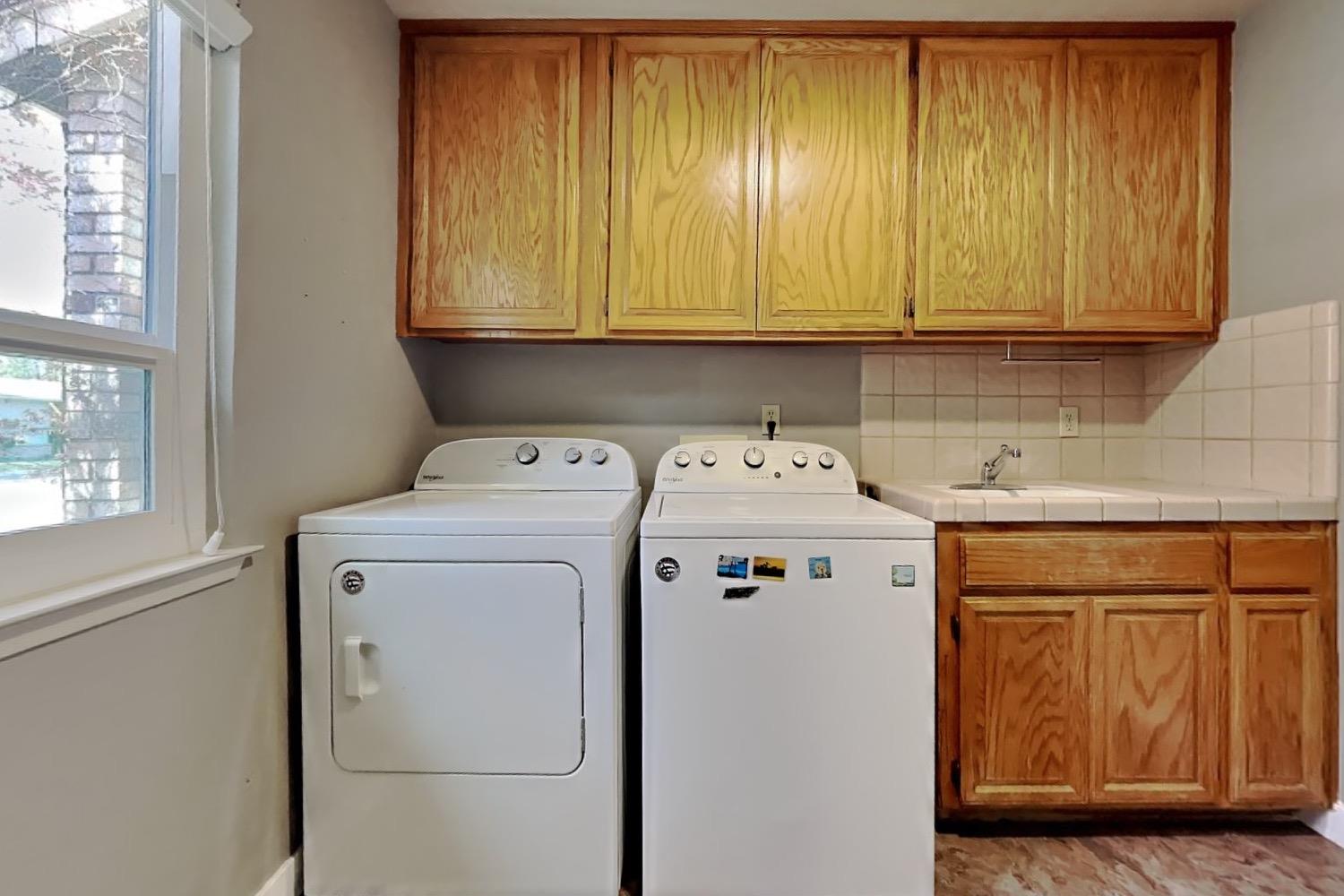 Detail Gallery Image 52 of 92 For 2100 Sherwood - a Ave, Modesto,  CA 95350 - 3 Beds | 2/1 Baths