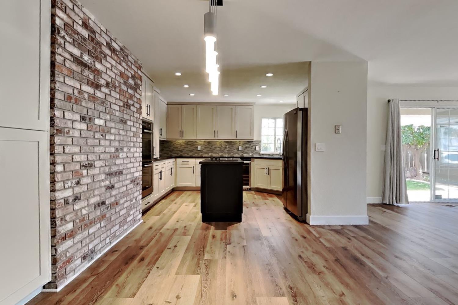 Detail Gallery Image 29 of 92 For 2100 Sherwood - a Ave, Modesto,  CA 95350 - 3 Beds | 2/1 Baths