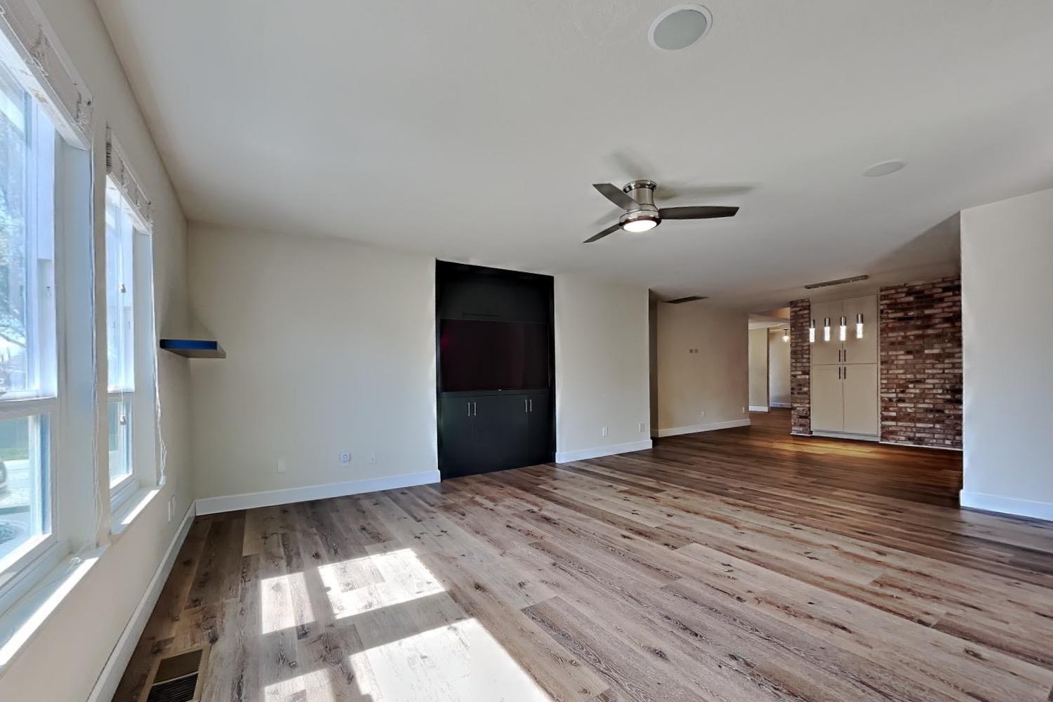 Detail Gallery Image 41 of 92 For 2100 Sherwood - a Ave, Modesto,  CA 95350 - 3 Beds | 2/1 Baths