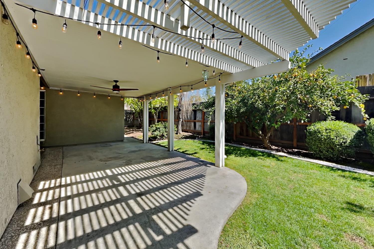Detail Gallery Image 85 of 92 For 2100 Sherwood - a Ave, Modesto,  CA 95350 - 3 Beds | 2/1 Baths