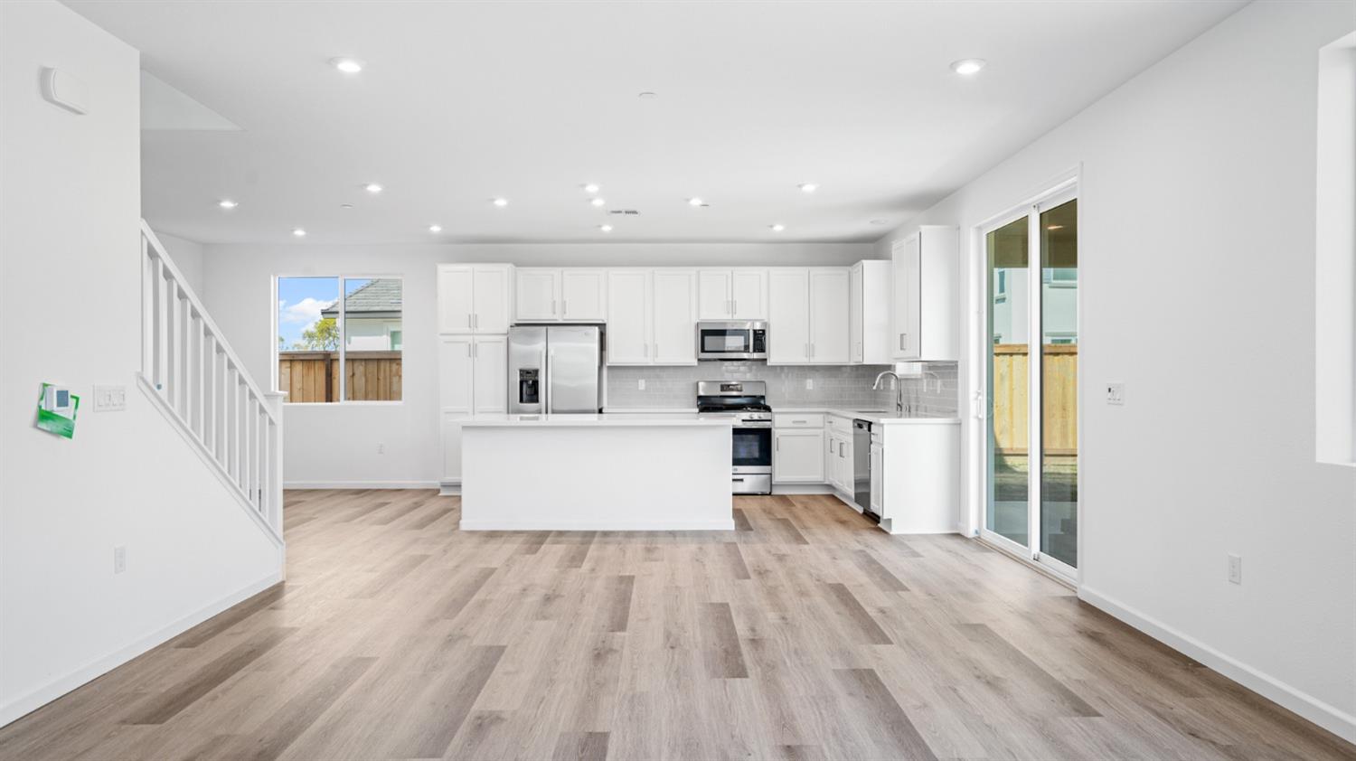 Detail Gallery Image 21 of 43 For 1095 Jarupa Dr, Lathrop,  CA 95330 - 4 Beds | 2 Baths