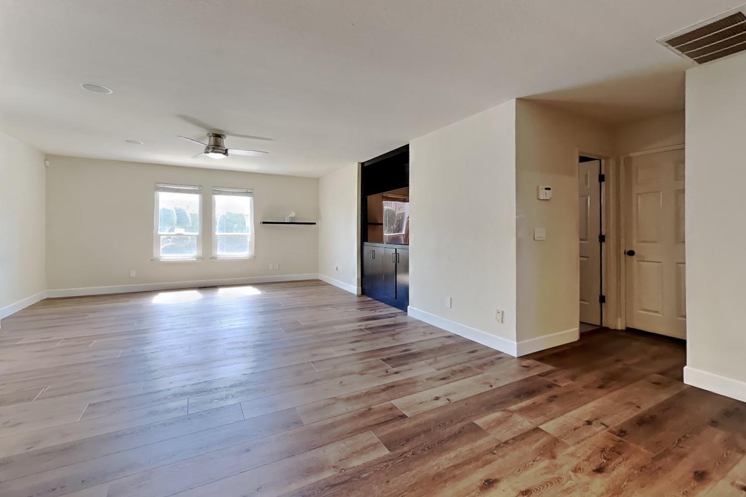 Detail Gallery Image 45 of 92 For 2100 Sherwood - a Ave, Modesto,  CA 95350 - 3 Beds | 2/1 Baths
