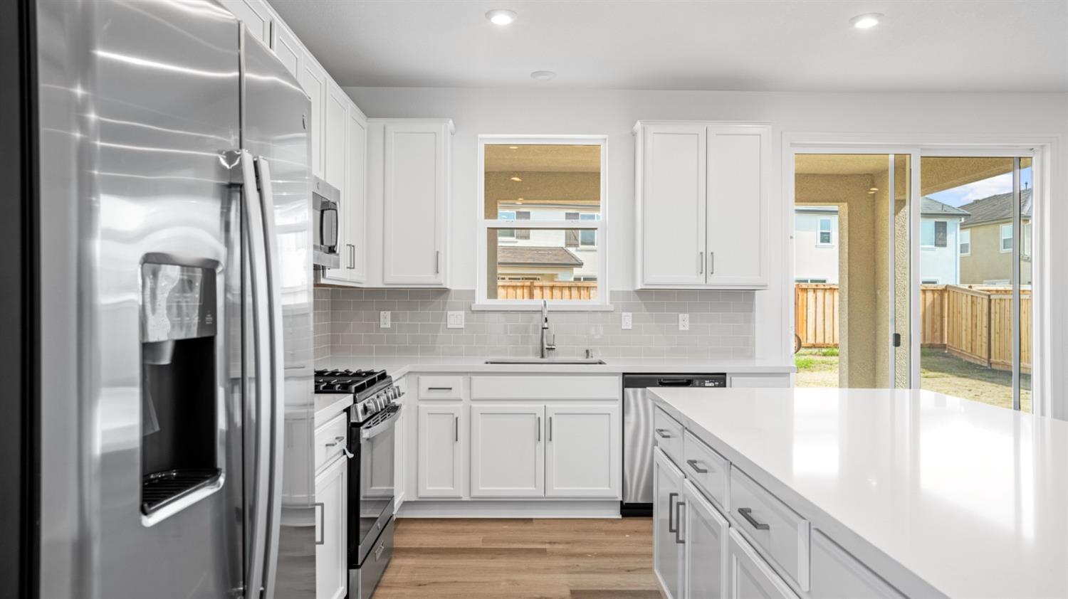 Detail Gallery Image 12 of 43 For 1095 Jarupa Dr, Lathrop,  CA 95330 - 4 Beds | 2 Baths