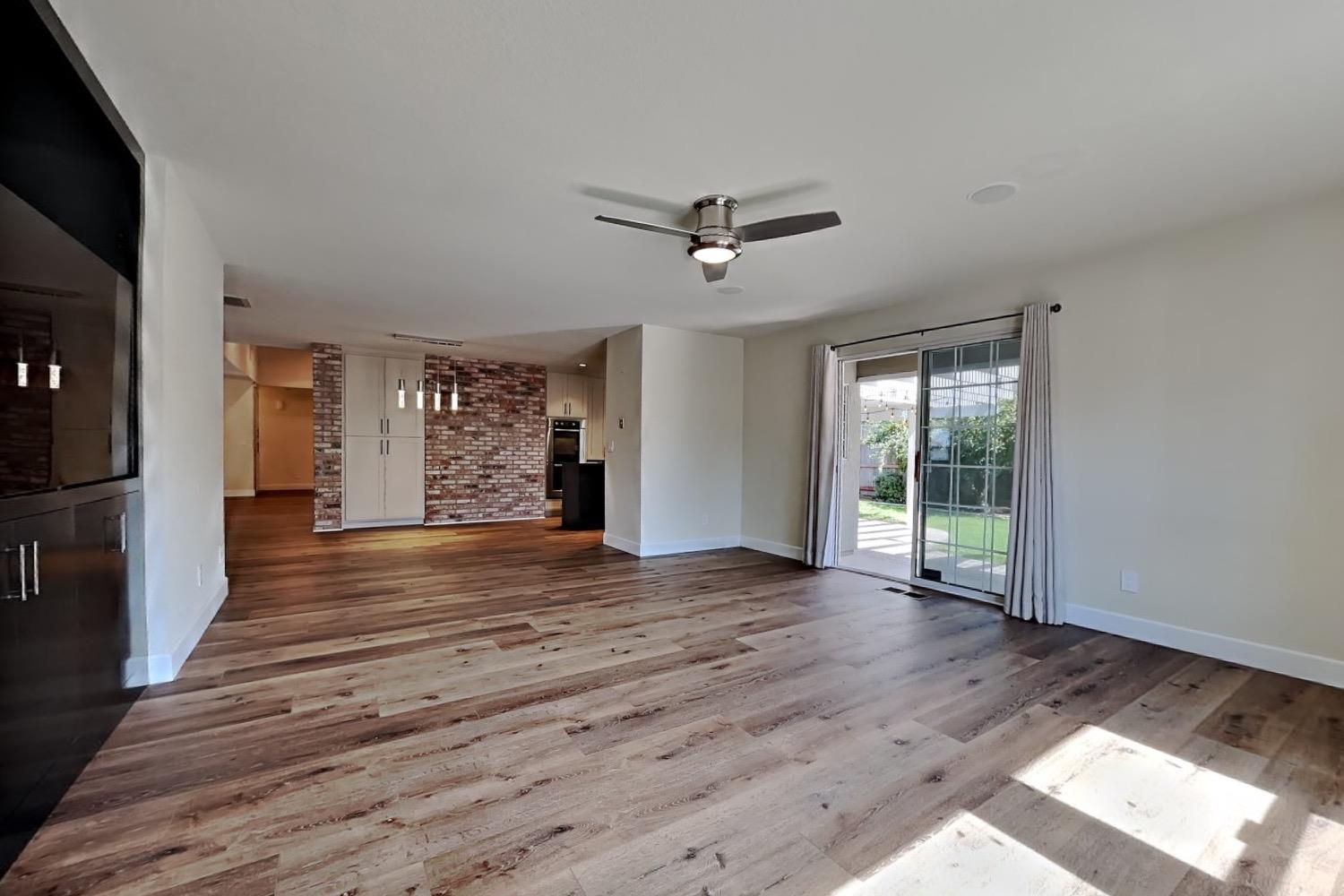 Detail Gallery Image 42 of 92 For 2100 Sherwood - a Ave, Modesto,  CA 95350 - 3 Beds | 2/1 Baths