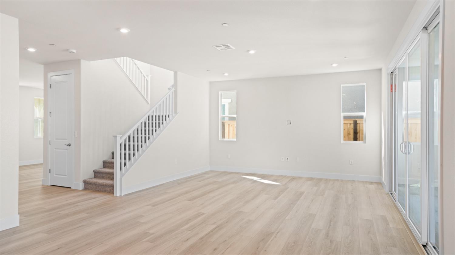 Detail Gallery Image 11 of 46 For 2519 Wisteria Dr, Lodi,  CA 95242 - 4 Beds | 3/1 Baths