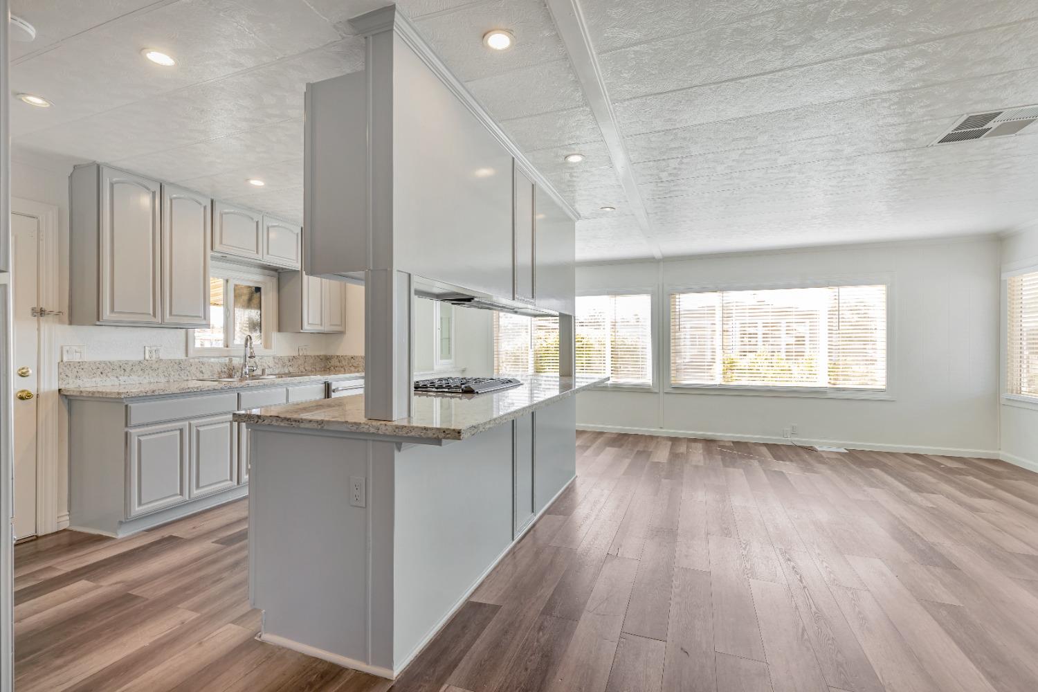 Detail Gallery Image 13 of 30 For 4900 N Highway 99 151, Stockton,  CA 95212 - 3 Beds | 2 Baths