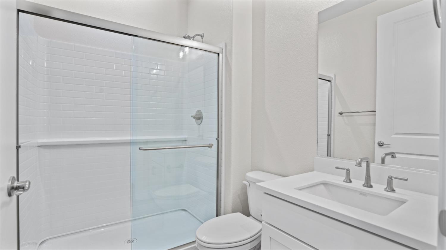 Detail Gallery Image 5 of 42 For 2507 Wisteria Dr, Lodi,  CA 95242 - 4 Beds | 3 Baths