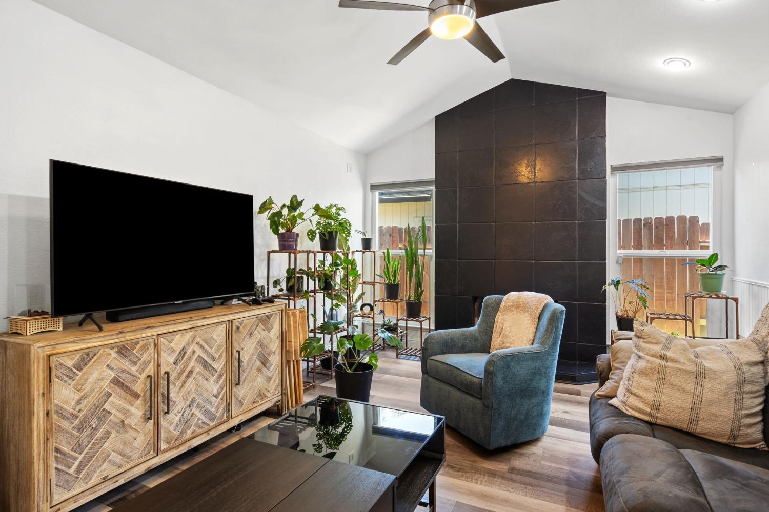 Detail Gallery Image 16 of 30 For 3540 Granby Dr, Sacramento,  CA 95827 - 3 Beds | 2 Baths