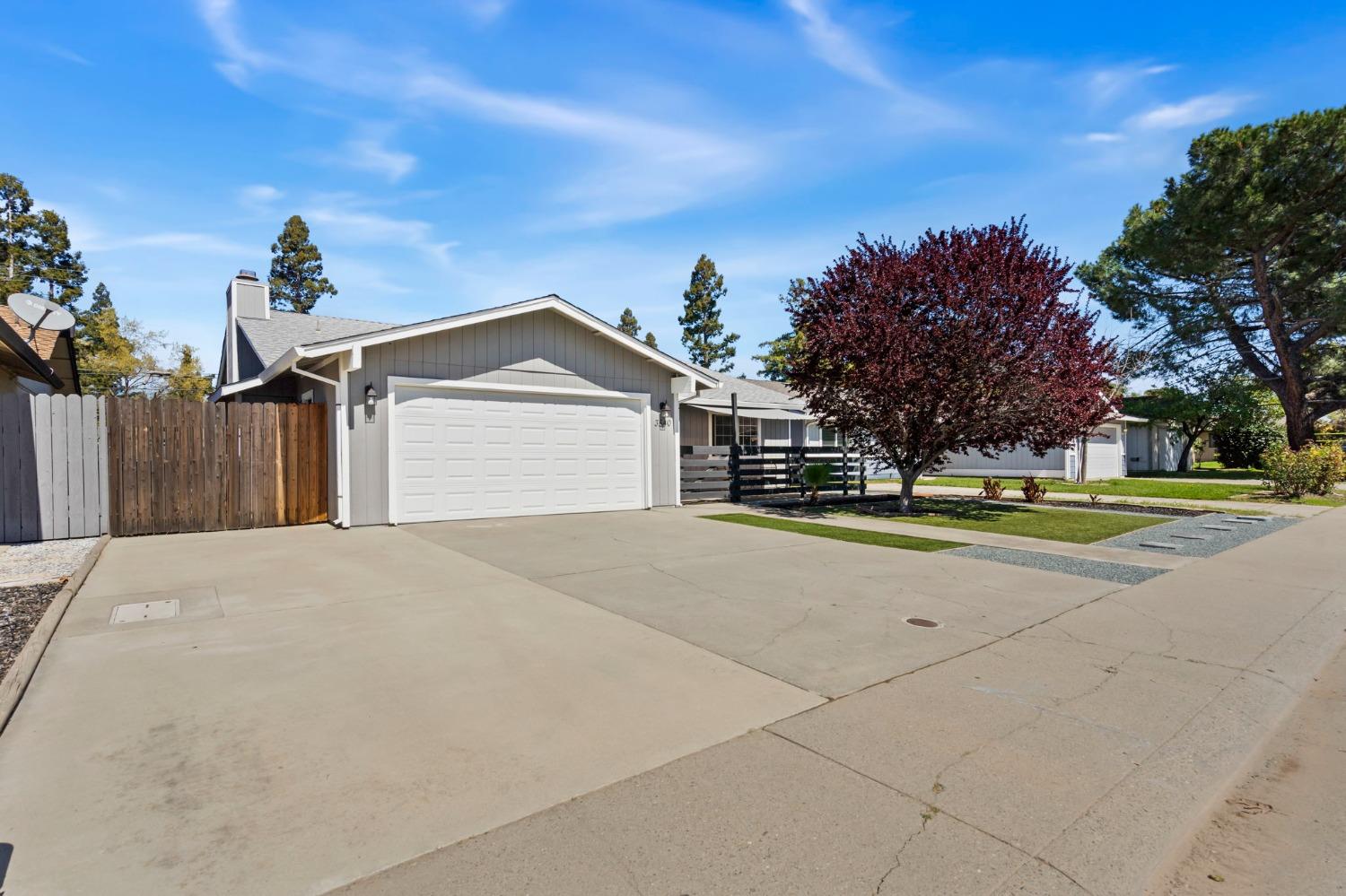 Detail Gallery Image 3 of 30 For 3540 Granby Dr, Sacramento,  CA 95827 - 3 Beds | 2 Baths