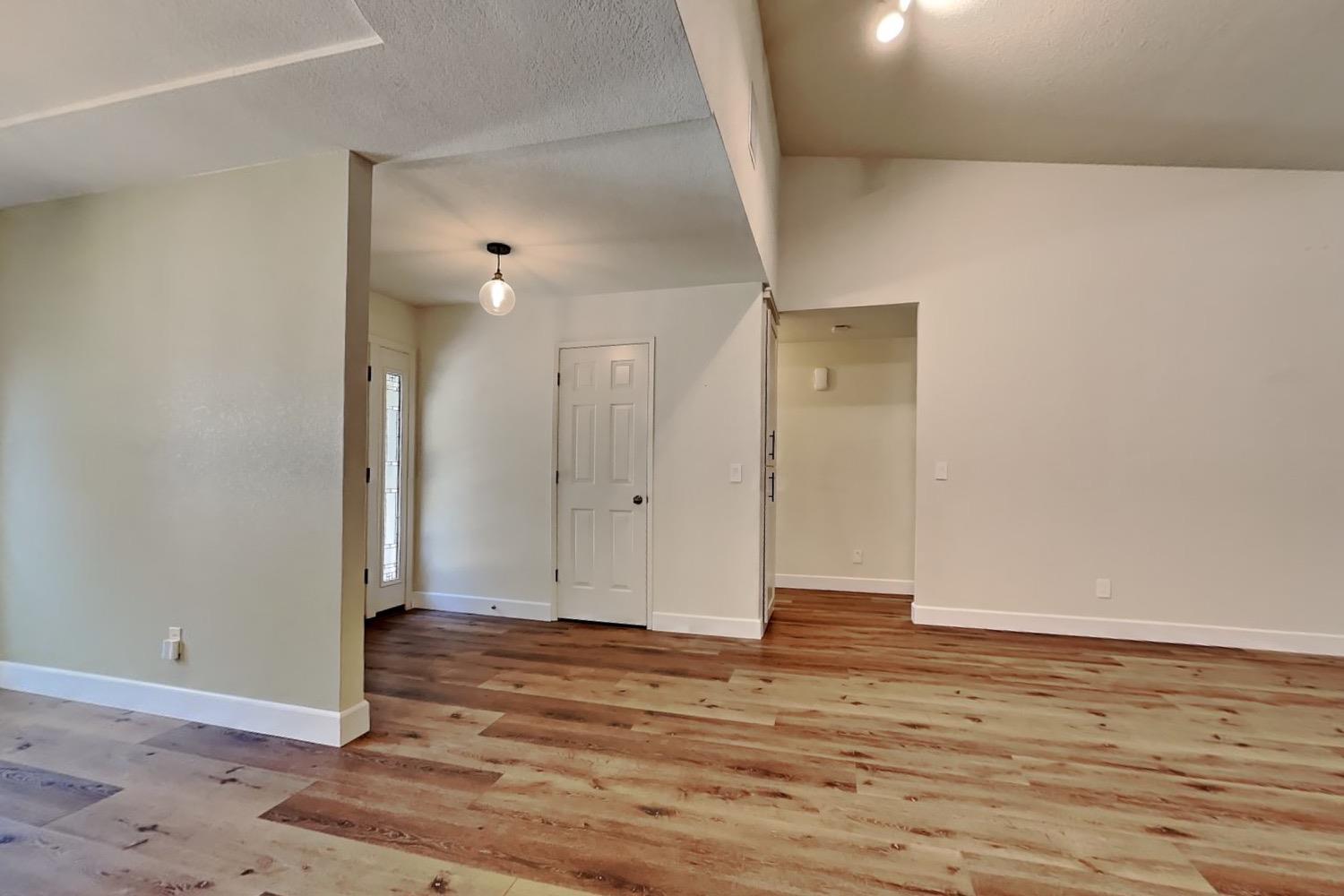 Detail Gallery Image 53 of 92 For 2100 Sherwood - a Ave, Modesto,  CA 95350 - 3 Beds | 2/1 Baths