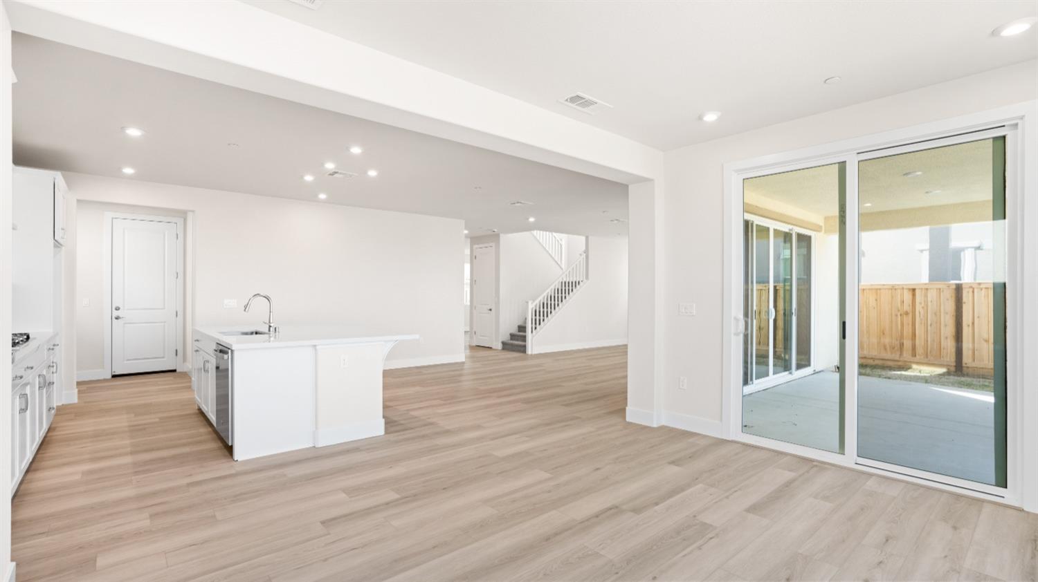 Detail Gallery Image 21 of 46 For 2519 Wisteria Dr, Lodi,  CA 95242 - 4 Beds | 3/1 Baths