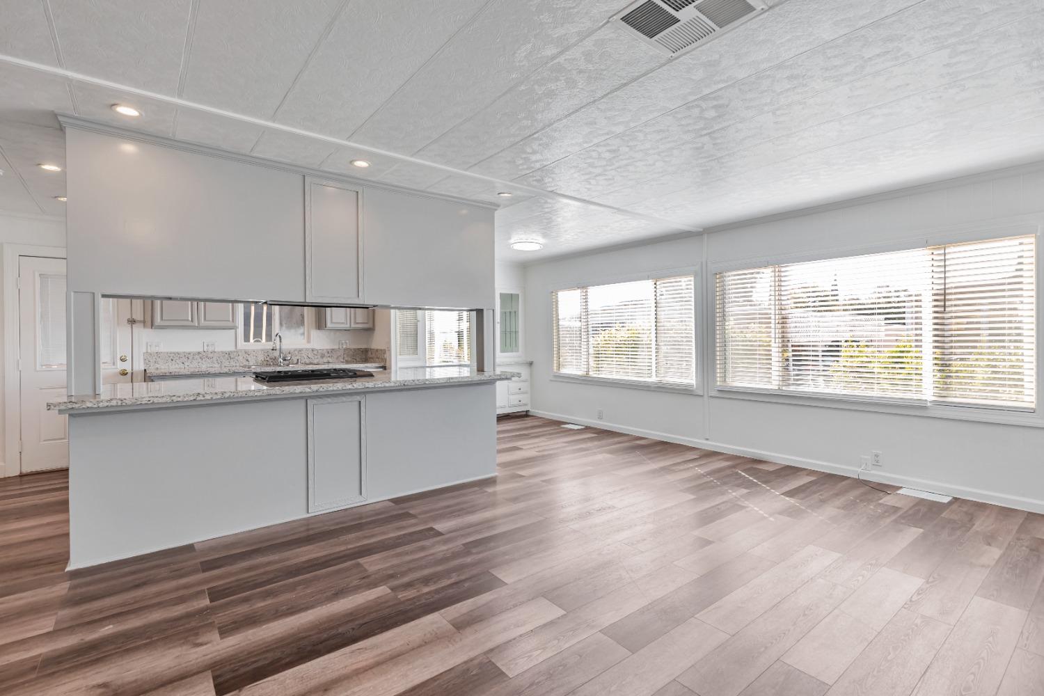 Detail Gallery Image 7 of 30 For 4900 N Highway 99 151, Stockton,  CA 95212 - 3 Beds | 2 Baths