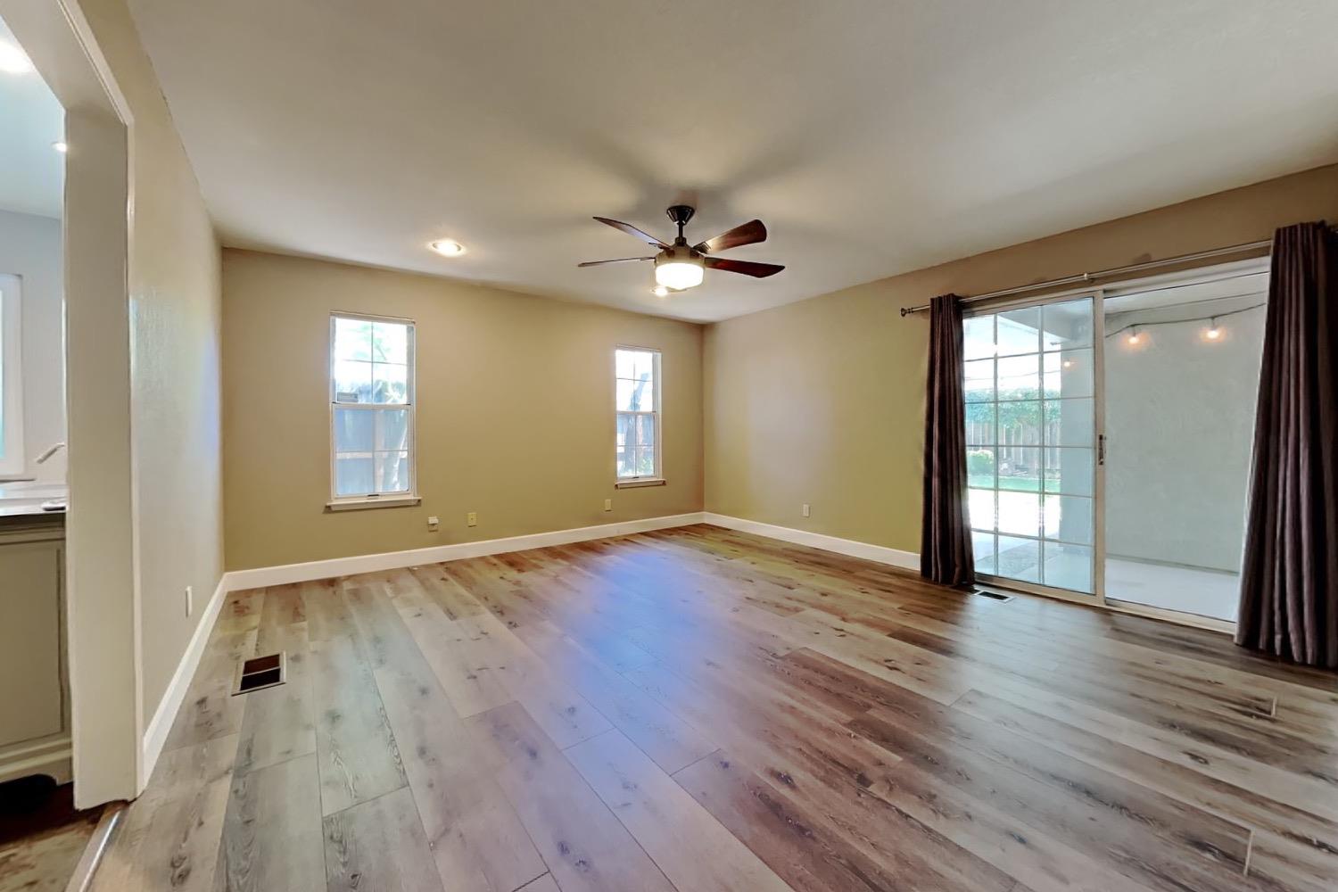 Detail Gallery Image 67 of 92 For 2100 Sherwood - a Ave, Modesto,  CA 95350 - 3 Beds | 2/1 Baths