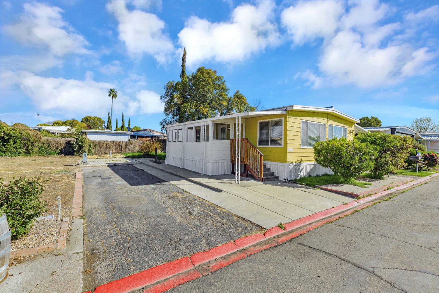 Detail Gallery Image 3 of 30 For 4900 N Highway 99 151, Stockton,  CA 95212 - 3 Beds | 2 Baths