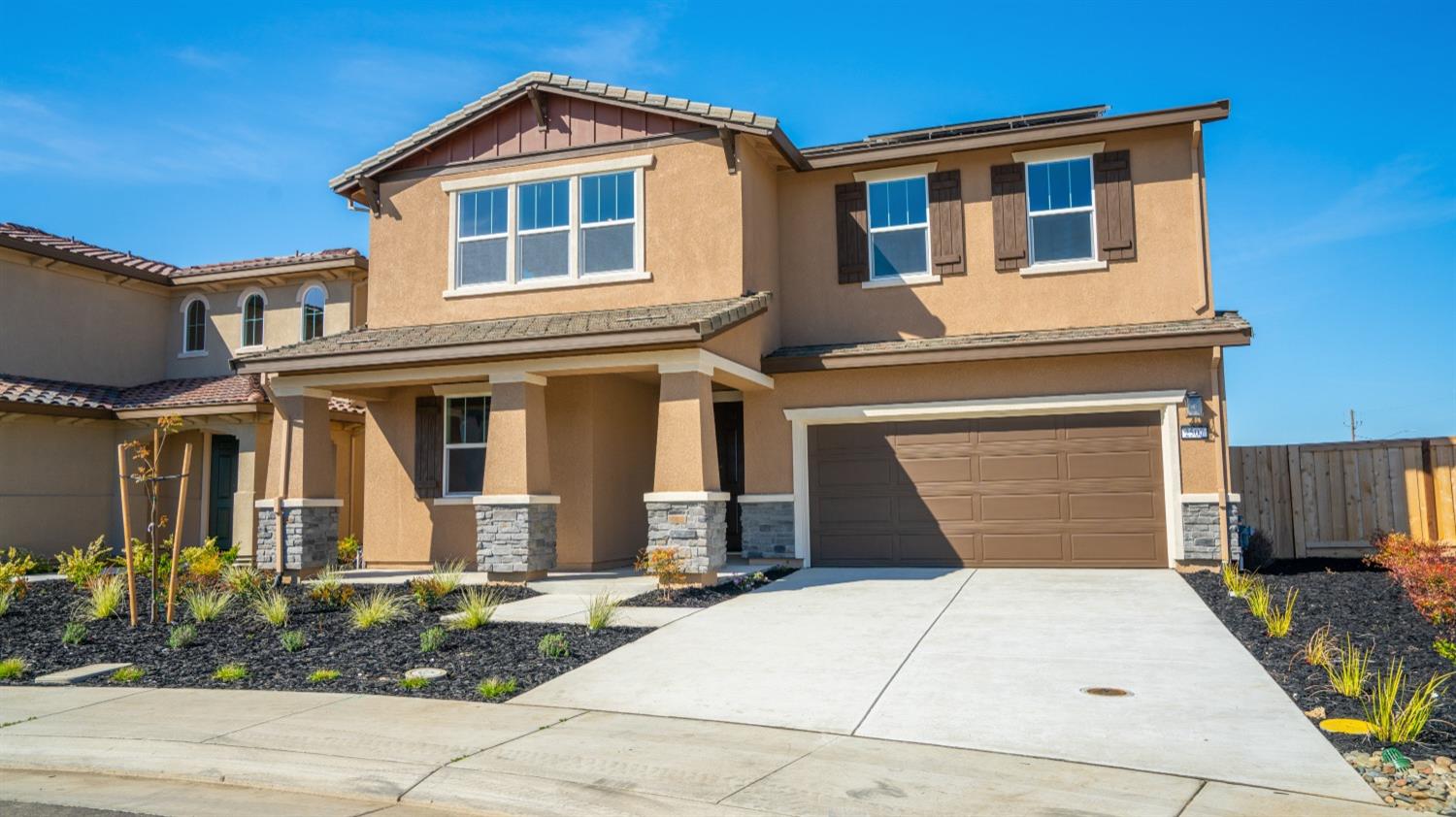 Detail Gallery Image 3 of 42 For 2507 Wisteria Dr, Lodi,  CA 95242 - 4 Beds | 3 Baths