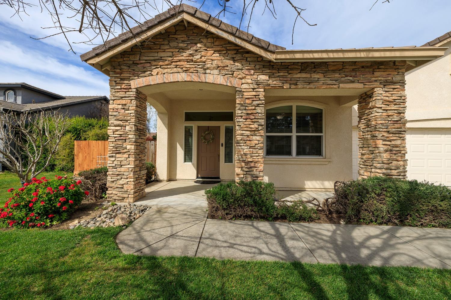 Detail Gallery Image 4 of 79 For 4303 Pimentel Dr, Denair,  CA 95316 - 4 Beds | 2 Baths