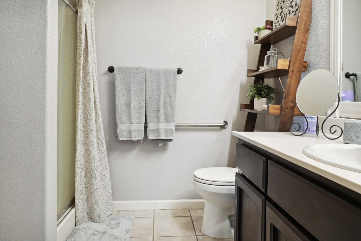 Detail Gallery Image 35 of 82 For 686 Tusky Ave, Los Banos,  CA 93635 - 4 Beds | 3 Baths