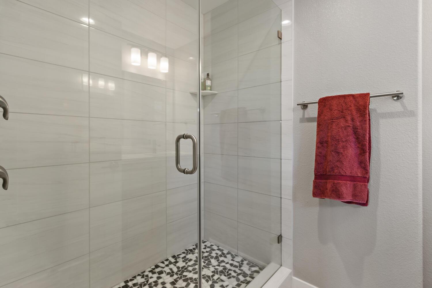 Detail Gallery Image 15 of 27 For 6407 Oakridge Way, Sacramento,  CA 95831 - 2 Beds | 2/1 Baths