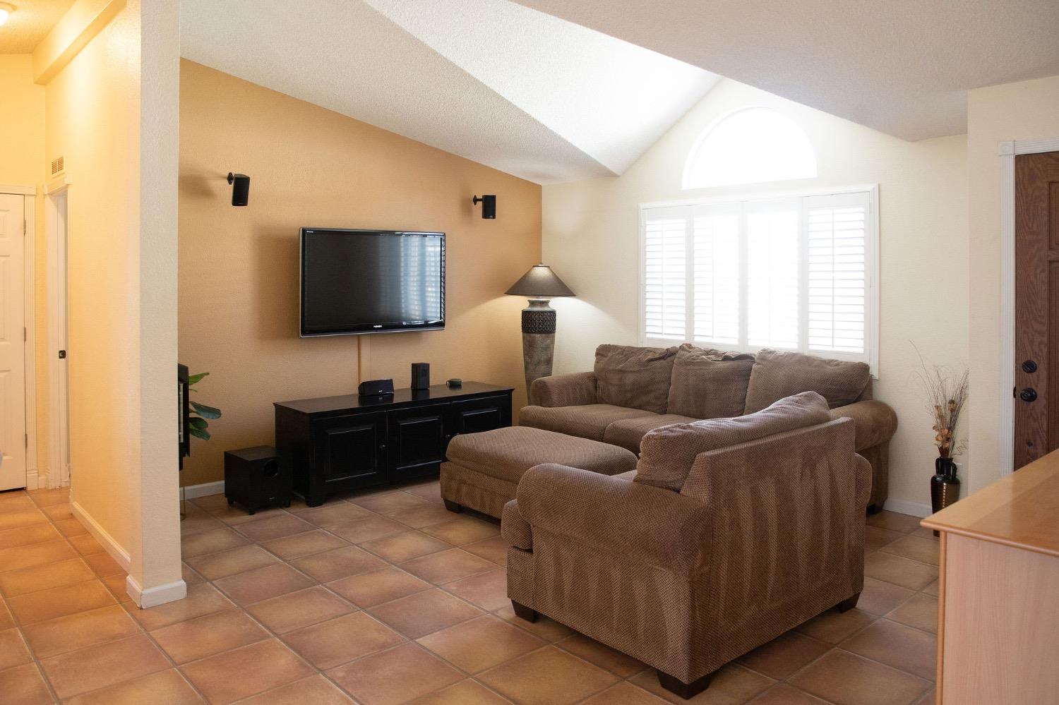 Detail Gallery Image 6 of 47 For 350 Pleasant Valley Rd 51, Diamond Springs,  CA 95619 - 3 Beds | 2 Baths