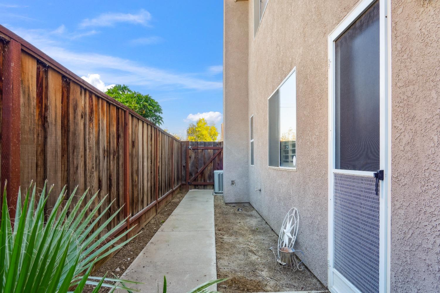 Detail Gallery Image 74 of 82 For 686 Tusky Ave, Los Banos,  CA 93635 - 4 Beds | 3 Baths