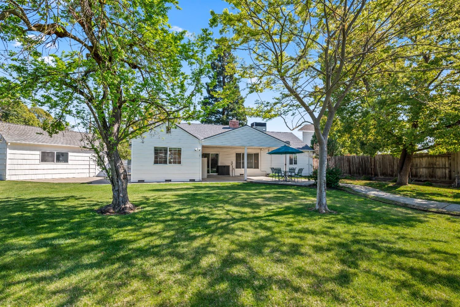 Detail Gallery Image 29 of 39 For 3529 Ridgewood Way, Sacramento,  CA 95821 - 4 Beds | 2/1 Baths