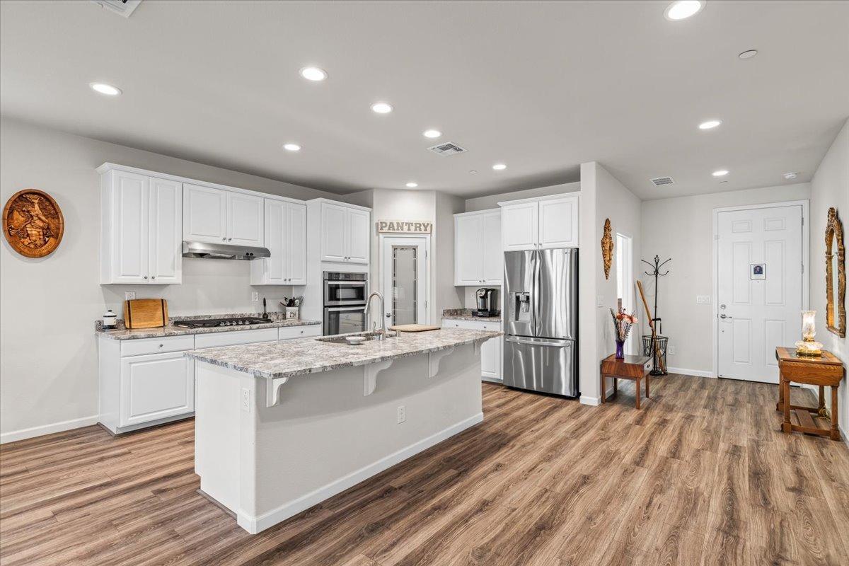Detail Gallery Image 12 of 80 For 2693 Shadow Berry Dr, Manteca,  CA 95336 - 3 Beds | 2 Baths