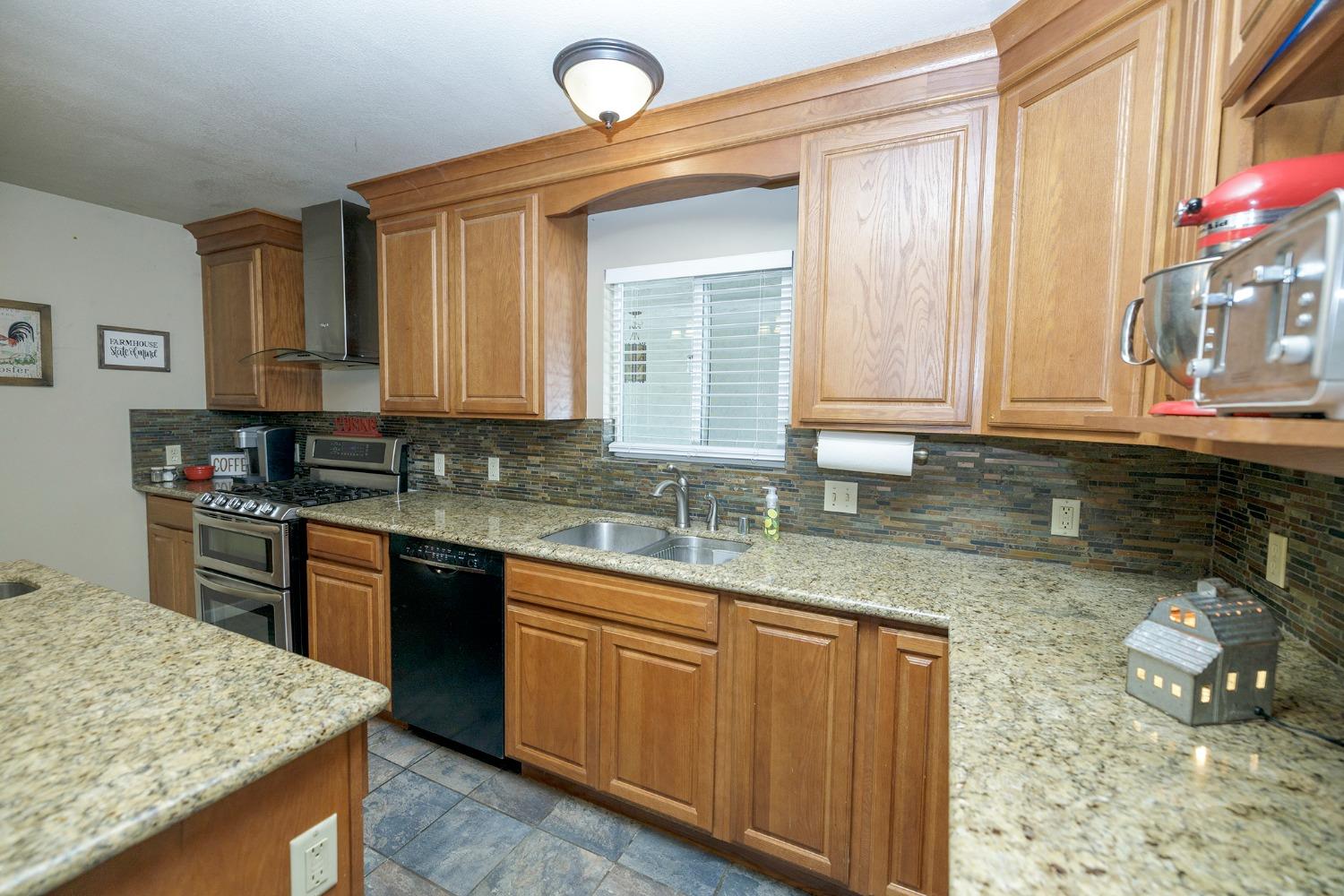 Detail Gallery Image 33 of 74 For 7270 State Hwy 140, Atwater,  CA 95386 - 2 Beds | 2 Baths